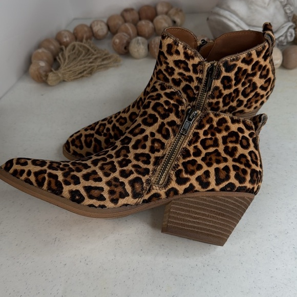 VERY VOLATILE Gracemont Casual Boots Ankle Low Heel- Brown, Tan Leopard, 8 - Picture 8 of 12